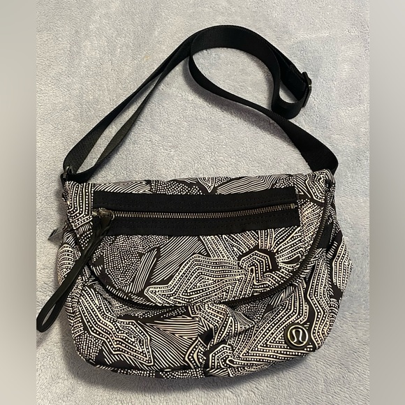 lululemon athletica Bags Lululemon Crossbody Bag Poshmark